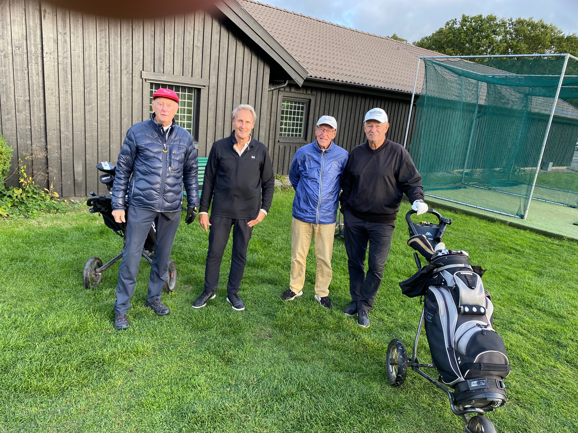 Spelarna i Match 1 i Röd grupp: Hans E Berg vs Johan Ericson, Göran Lundahl vs Lars Olofsson