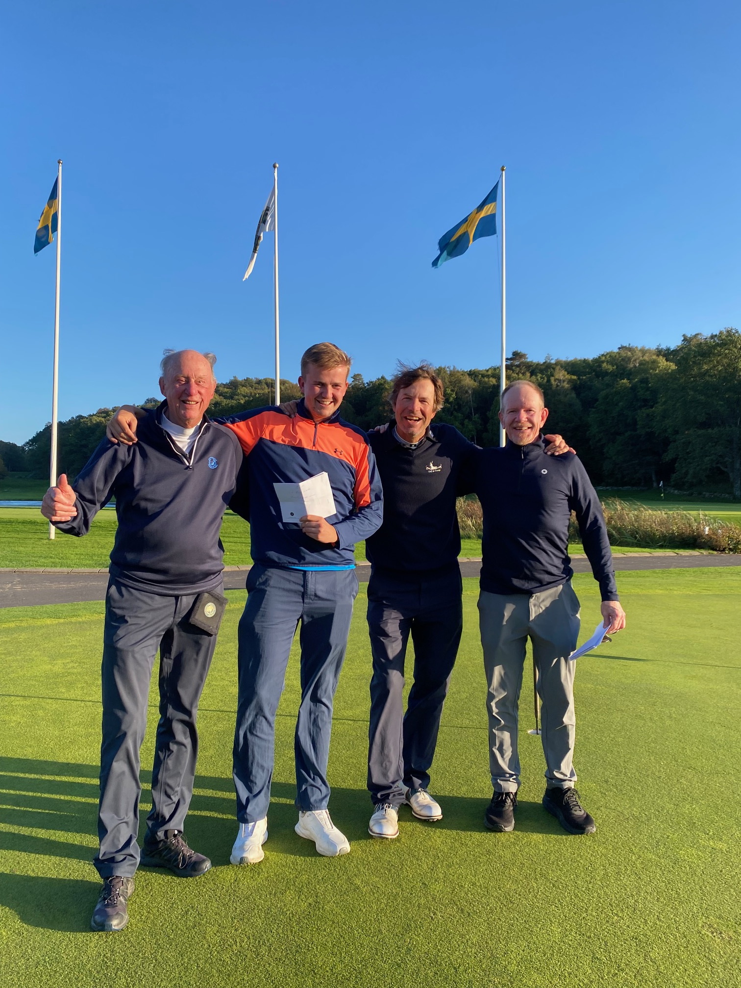OoM vinnare över året. Från v C-klassen Hans E Berg, Bruttoklassen  Gustav Andersson, Årets prickskytt Pontus Elfvin och vinnare i C-klassen Anders Röckert. Vinnaren i B-klassen Ingemar Karlsson fiskade hummer. Även andra pristagare hade lämnat slagfältet.