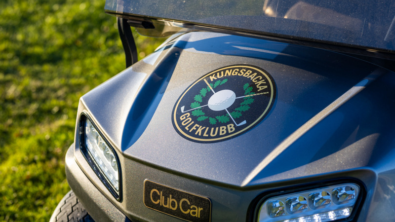 Tillåtet att köra golfbil på våra banor